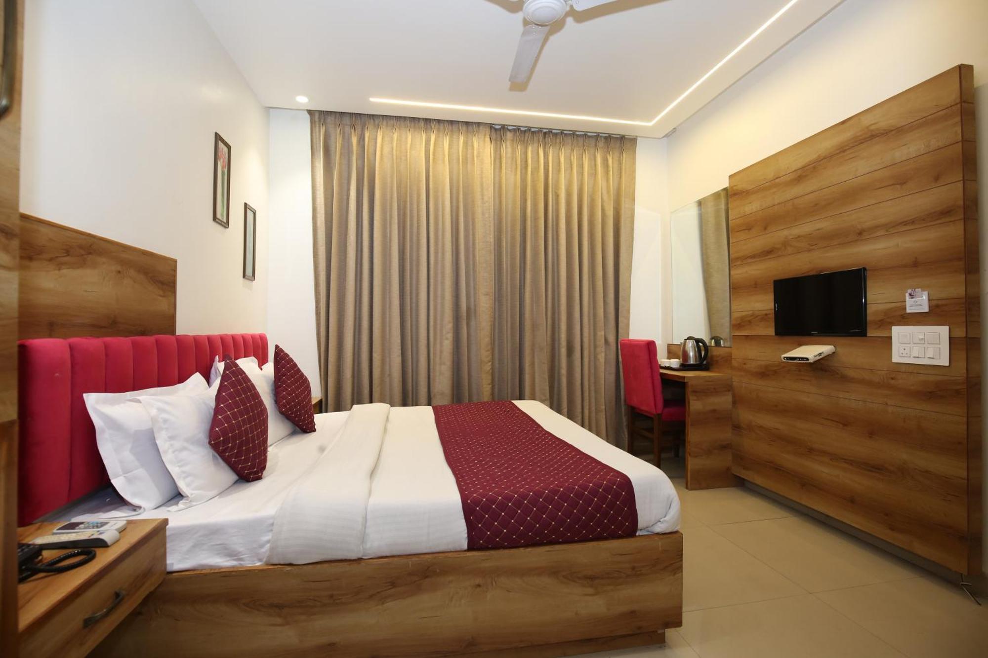 Hotel Rv Regency Amritsar Bagian luar foto