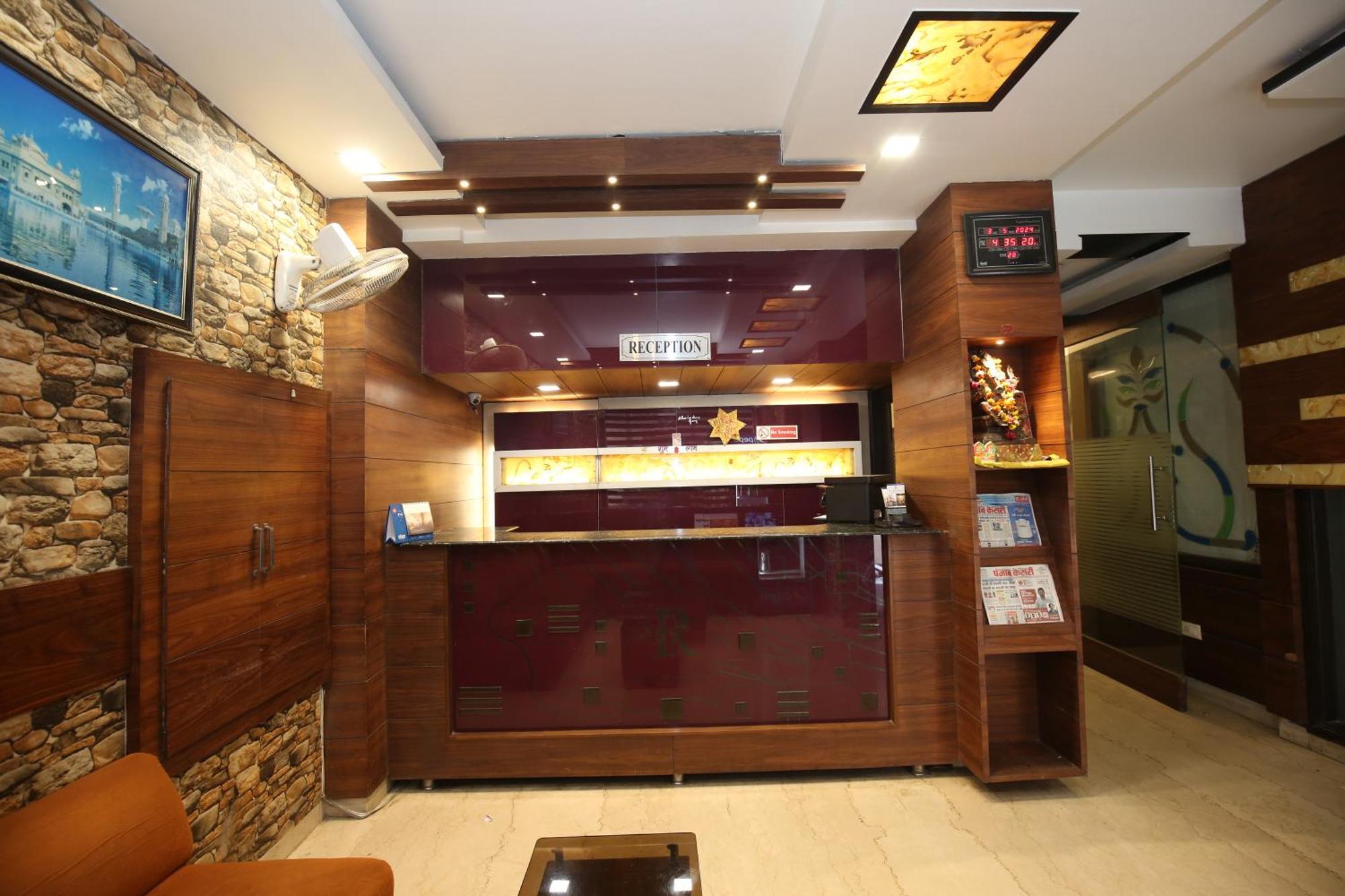 Hotel Rv Regency Amritsar Bagian luar foto