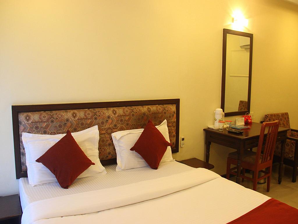 Hotel Rv Regency Amritsar Bagian luar foto