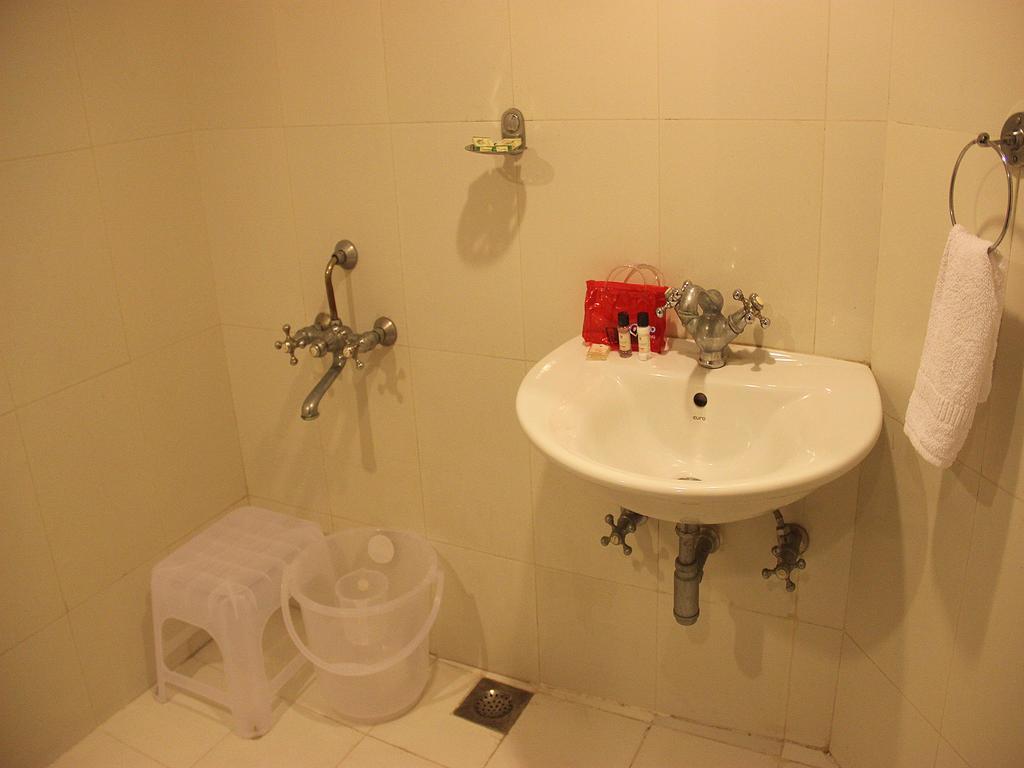 Hotel Rv Regency Amritsar Bagian luar foto